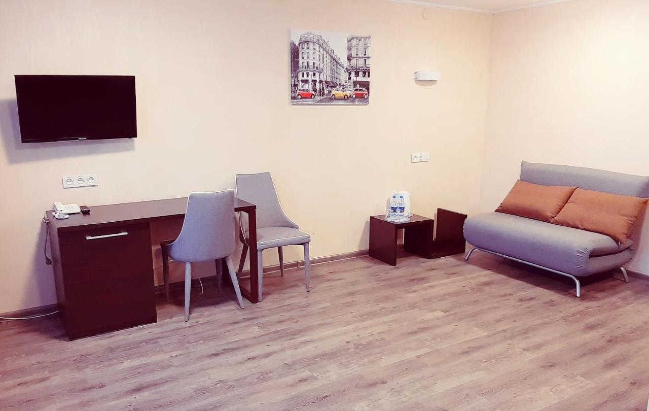 Tourist Hotel คาร์คิฟ ภายนอก รูปภาพ