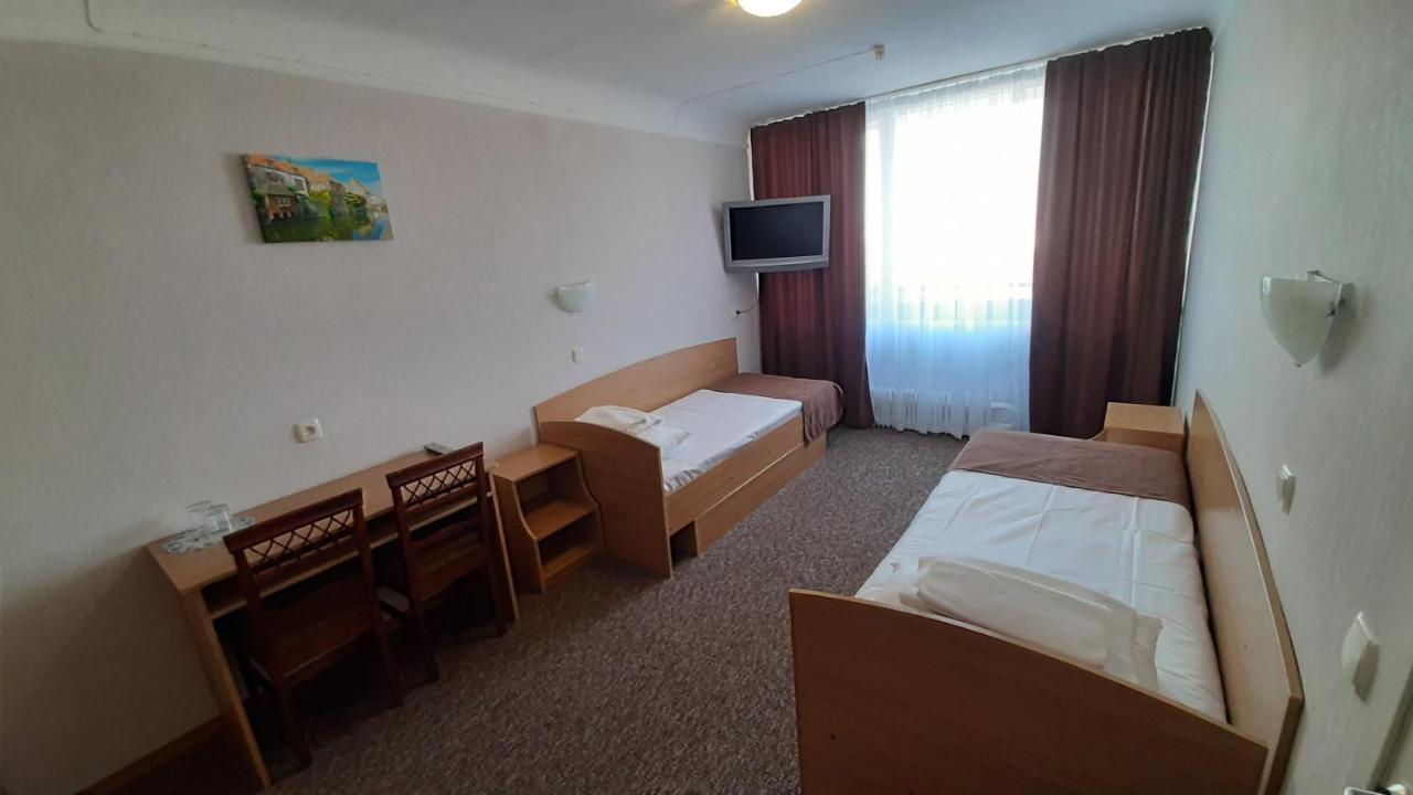 Tourist Hotel คาร์คิฟ ภายนอก รูปภาพ