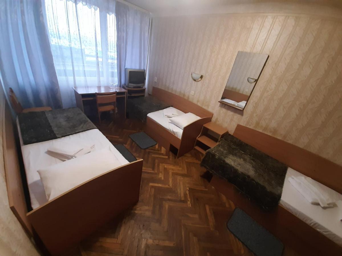 Tourist Hotel คาร์คิฟ ภายนอก รูปภาพ